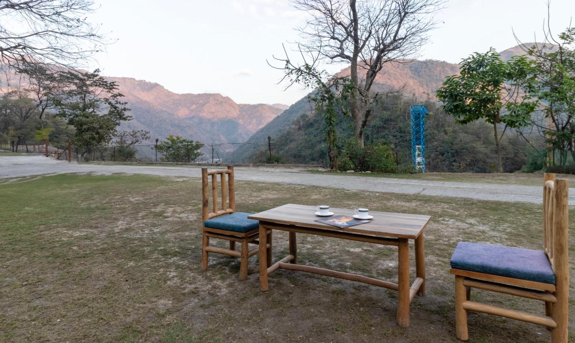 Itsy Hotels Paddler Zone With Bungee Jumping Shivpurī Exterior foto
